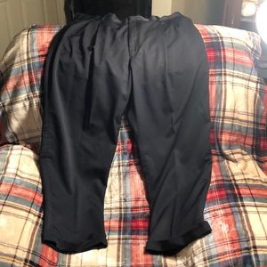 EUC MENS Haggar dress pants 40x30, dark Navy blue